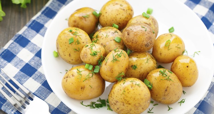 Potato with dill and scalliom