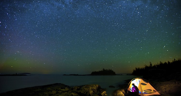 Passe uma noite olhando para as estrelas