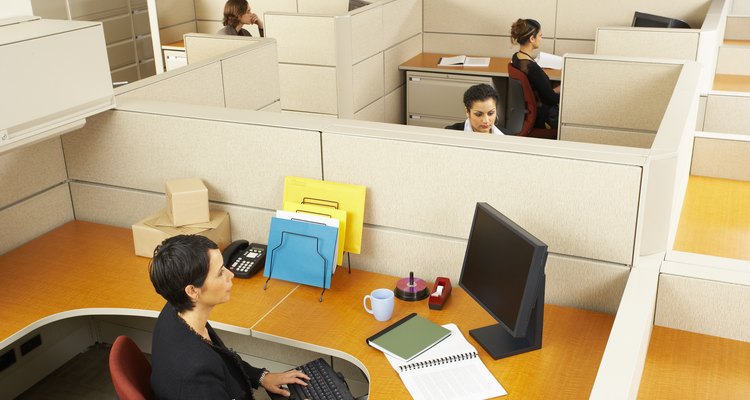 Agregar color a espacios de trabajo que no dicen nada puede mejorar la productividad y los estados de ánimo de los empleados.