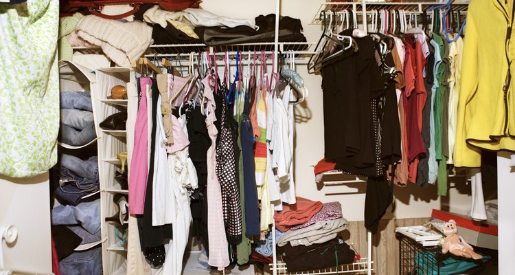 La reorganización de tu armario te facilitará encontrar lo que buscas.