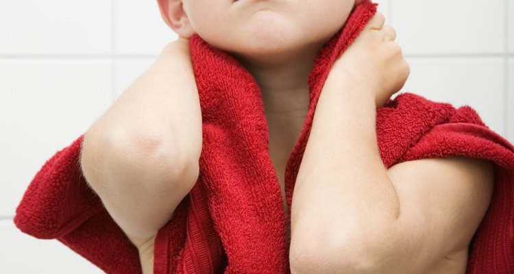 Una higiene personal deficiente puede dañar la salud de un niño de varias maneras.