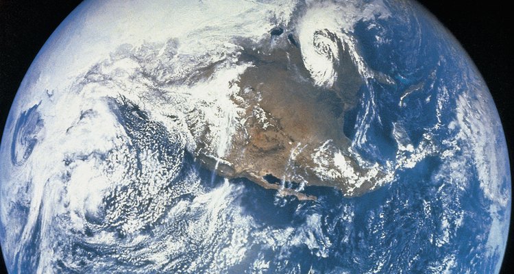 Alguns programas da internet possibilitam a vizualização de lugares específicos na Terra