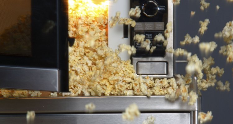 Learn to use your microwave grill rack safely.