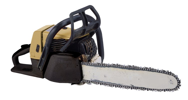 Las motosierras está clasificadas por la longitud de la espada y las cadenas que fueron hechas para adaptarse al tamaño de la misma.