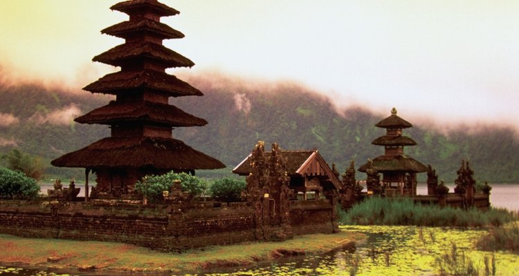 Templo Pura Ulun, Danu en el Lago Bratán, Bali, Indonesia