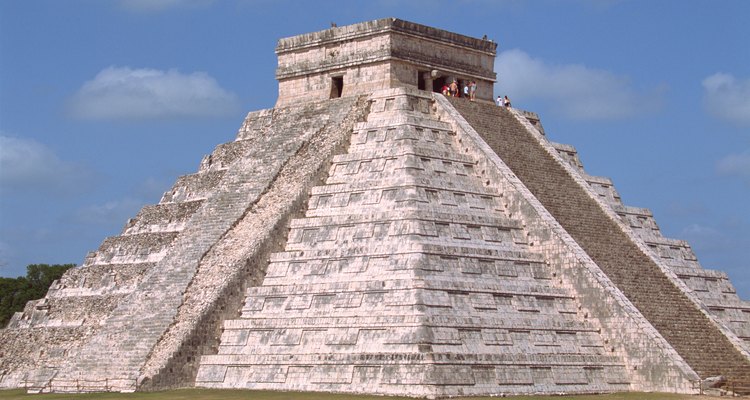 Los mayas construyeron Chichén Itzá utilizando herramientas básicas de piedra.