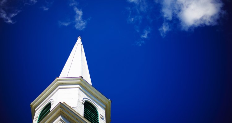 Enséñale a los niños acerca del perdón en la iglesia.