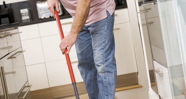 Asegura la limpieza y seguridad del hogar o lugar de trabajo al elegir el desinfectante adecuado.