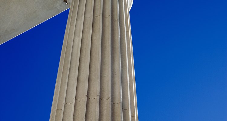 As colunas gregas adornam a arquitetura do mundo ocidental