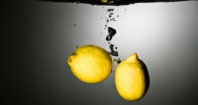 Los gusanos cortadores de cítricos pueden dejar marcas en los limones o dañar el fruto.