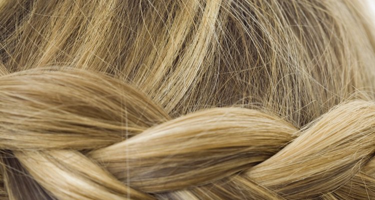 Create a classic french braid in a few easy steps with the Scunci Easy Braid.