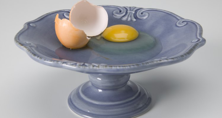 Las claras de huevo son ideales para quienes siguen una dieta, ya que tienen bajas calorías y son ricas en nutrientes.