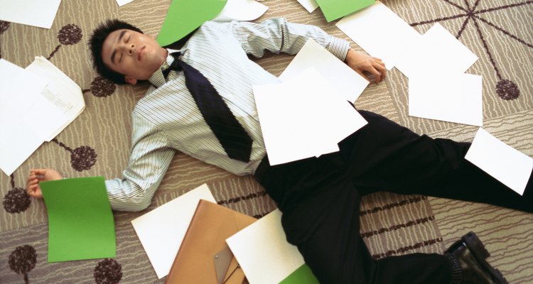 Los buenos modales pueden ayudar a quitar presión en el trabajo.