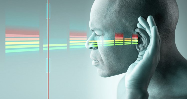 Faça testes com as vibrações sonoras para compreender o funcionamento interno do ouvido