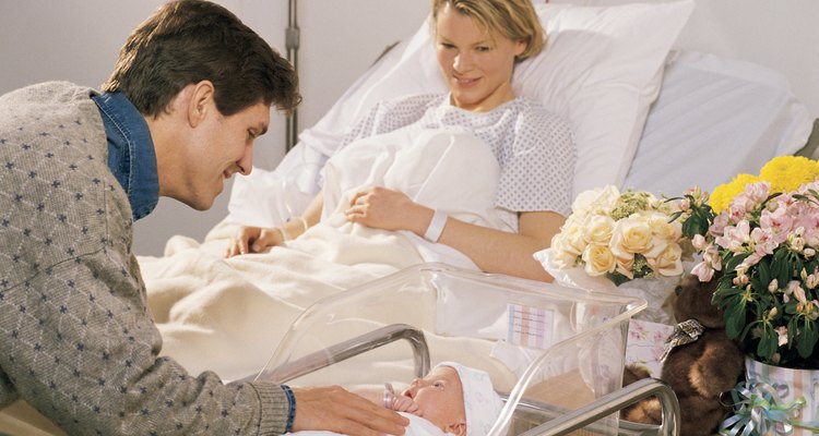 Luego de una cesárea, el dolor postoperativo puede mantenerte en cama hasta 24 horas.