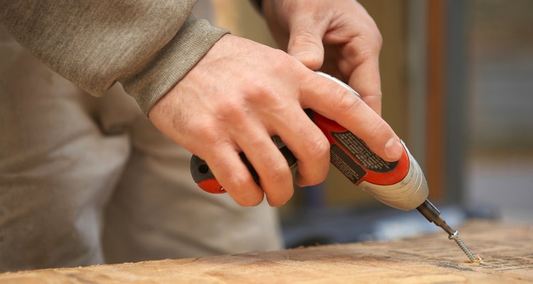 There are a number of differences between combi drills and drill drivers.