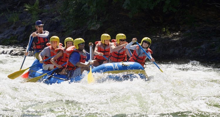 Los campistas pueden realizar excursiones guiadas de aguas bravas en el Snake River.