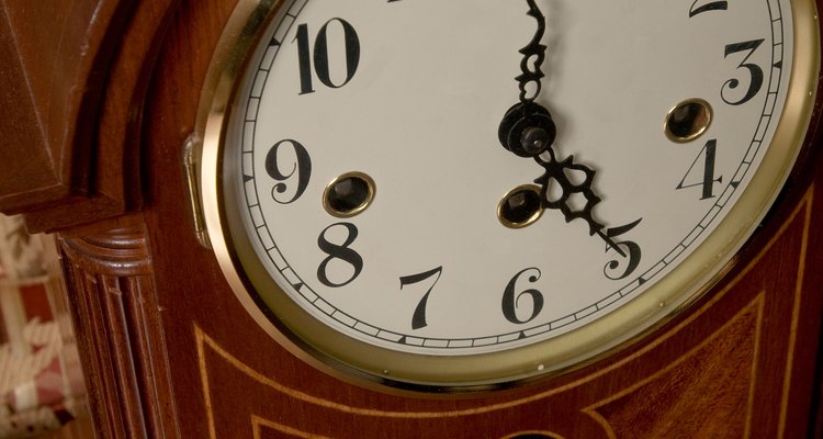 El tiempo sigue pasando siempre que le des cuerda al reloj.