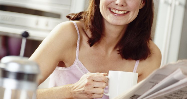 Faça uma xícara de café rápida usando o micro-ondas