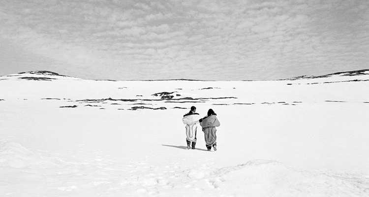 Los inuit provienen de tierras frías e inhóspitas, lo cual influencia su arraigada creencia en los espíritus.