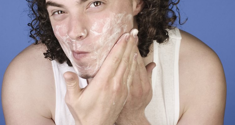 Hazte masajes en el rostro.