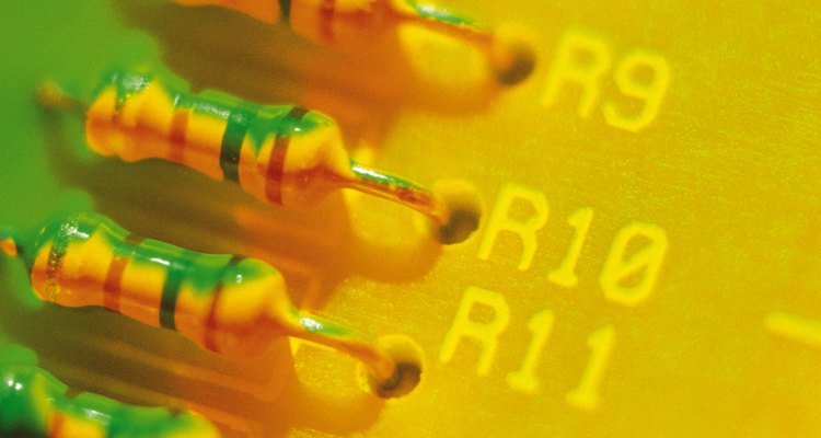 Acrescentar resistores é uma das maneiras de abaixar a amperagem de um circuito