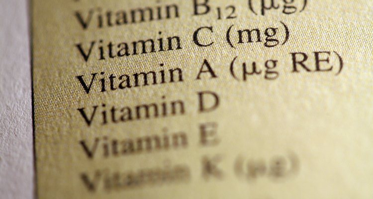 Las vitaminas del complejo B mejoran el estado de alerta del niño y se centran, dice Brown. Varios estudios han demostrado que los niños que ingirieron suplementos de vitamina B tenían un coeficiente intelectual más alto que los que no lo hicieron.