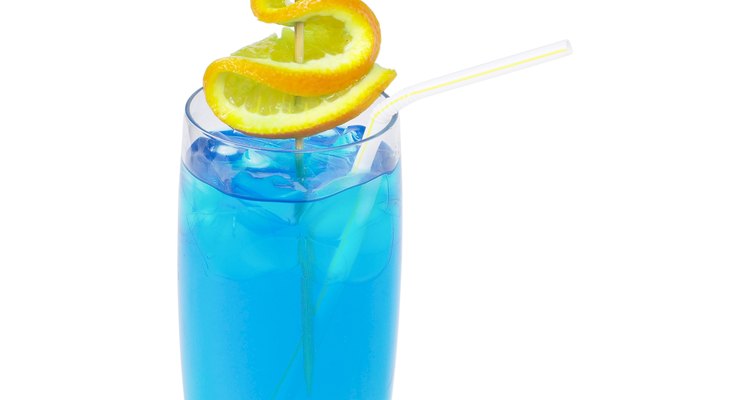 Incluye jugos azules para crear bebidas atrayentes y deliciosas.