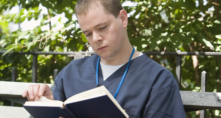 Aprender a terminologia médica requer várias horas de estudo