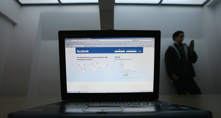 Fornecendo vários endereços de e-mail para ajudar a evitar o bloqueio de conta