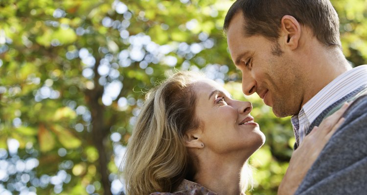 El primer aniversario de casados les dará una oportunidad de celebrar el amor entre los dos.