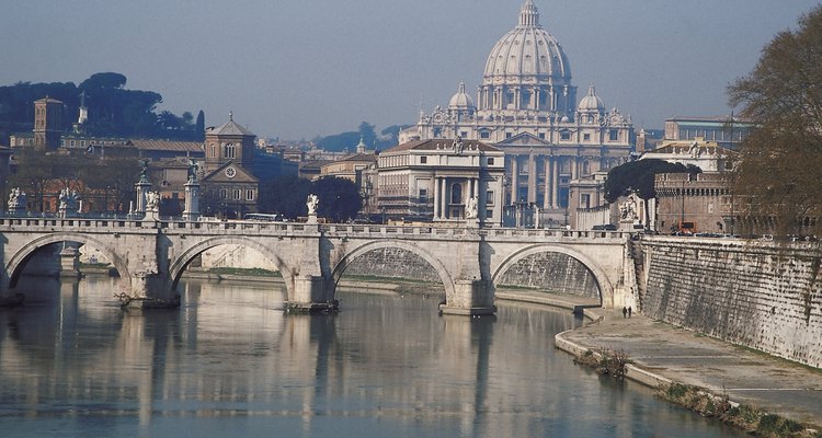 La ciudad-Estado de El Vaticano posee una extensión territorial de 44 hectáreas.