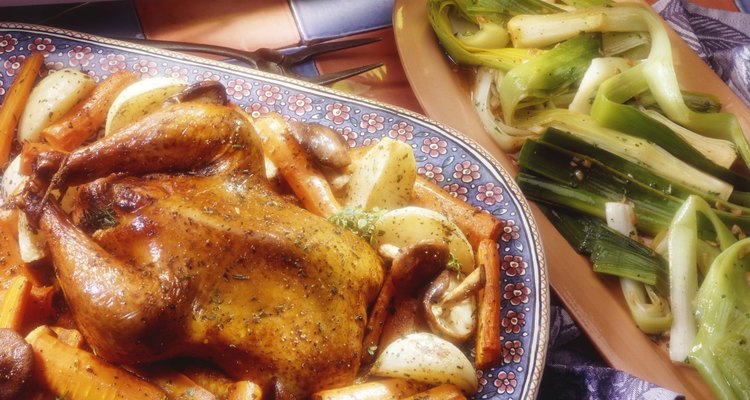 Roasted chicken with vegetables and leeks