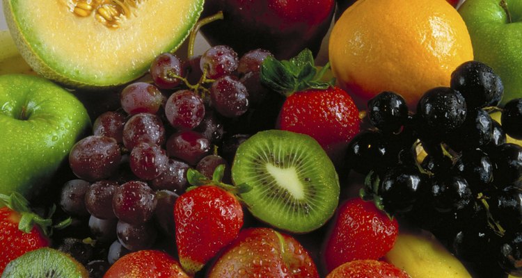 Las frutas, junto con las verduras, son los alimentos que más vitamina C aportan a nuestro cuerpo.