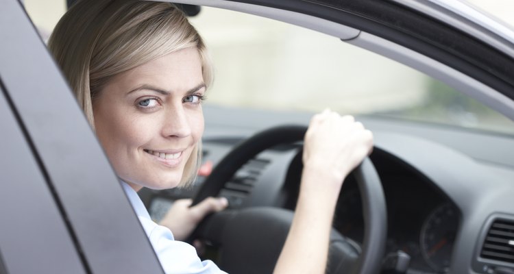 Como limpar o interior de um carro molhado pela chuva