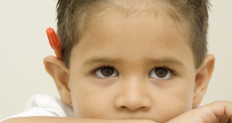 Es importante explicarles a los pequeños que los castigos son consecuencia de alguna falta que cometieron.