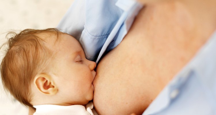 La lactancia es beneficiosa para la mamá y el bebé.