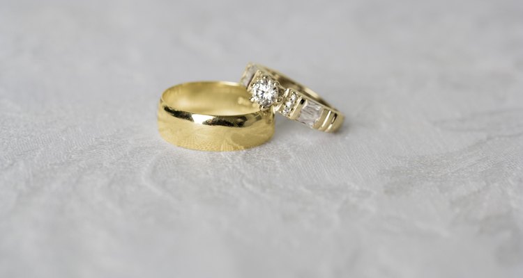 Você pode derreter um anel de ouro com bórax para fazer um pingente ou outro acessório