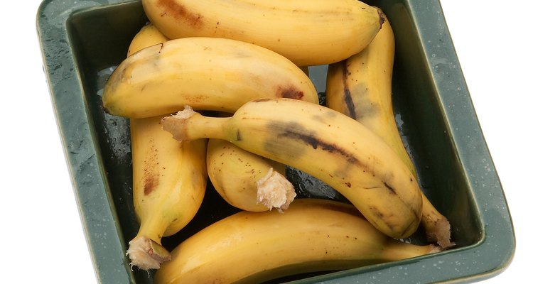 Alimente as suas rosas com bananas velhas