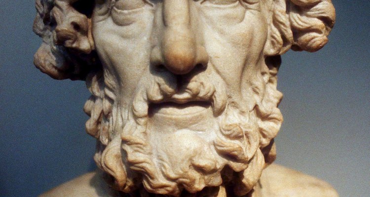 Los hombres de la Antigua Grecia utilizaban barbas largas, como la que se muestra en este busto de Homero.