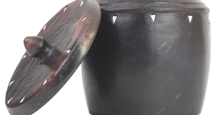 Panelas de barro produzem refeições deliciosas