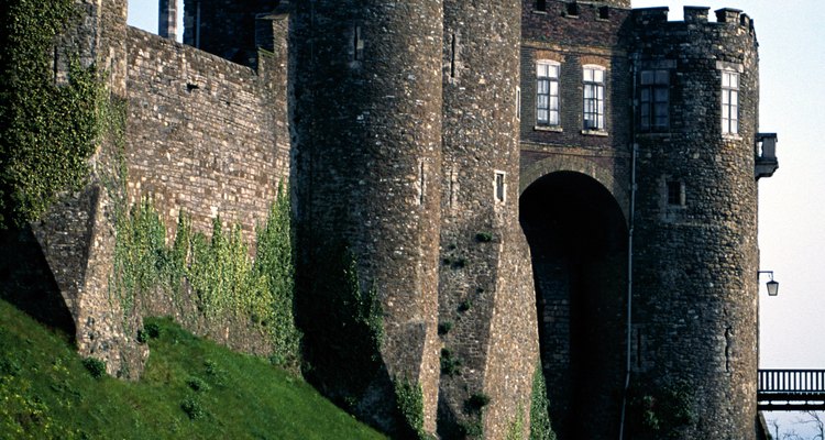 During Elizabethan times, the wealthy often did no labour.