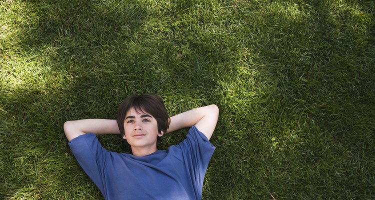 Las técnicas de relajación pueden ayudar a los jóvenes a reducir su estrés en el momento.