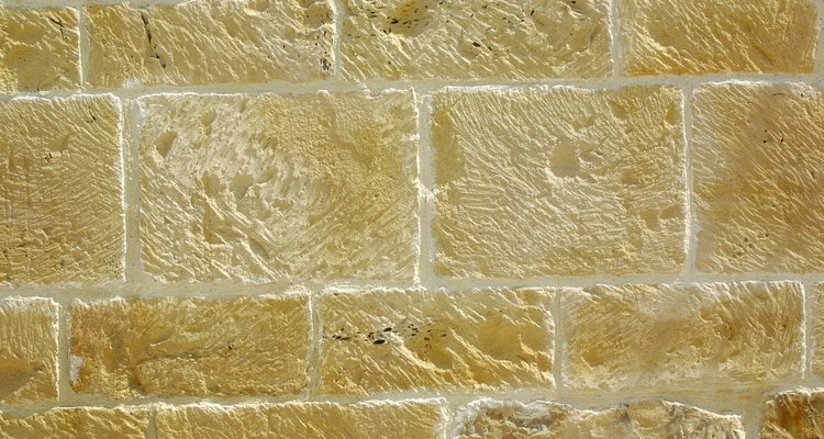 La impermeabilización de muros de bloque efectivamente evitarán que el agua se filtre a través de las paredes.