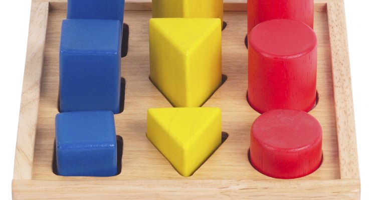 Las formas son uno de los primeros conceptos a enseñarles a los preescolares.