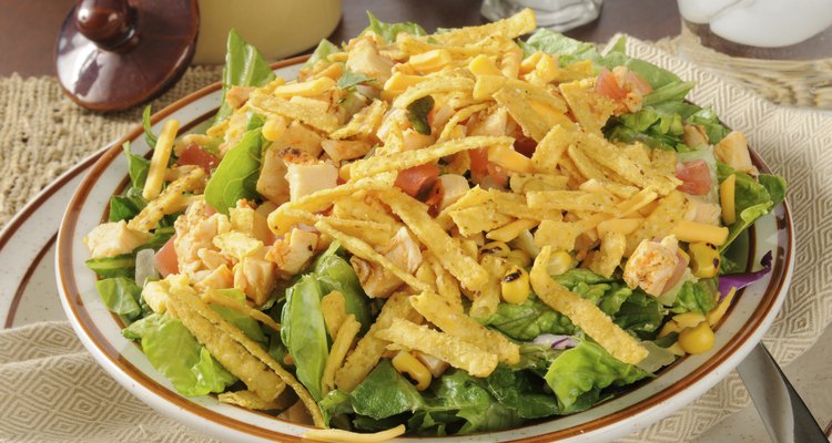 Taco salad with chicken