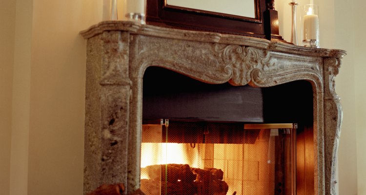 Las chimeneas sirven para calentar la casa y añaden un toque decorativo.