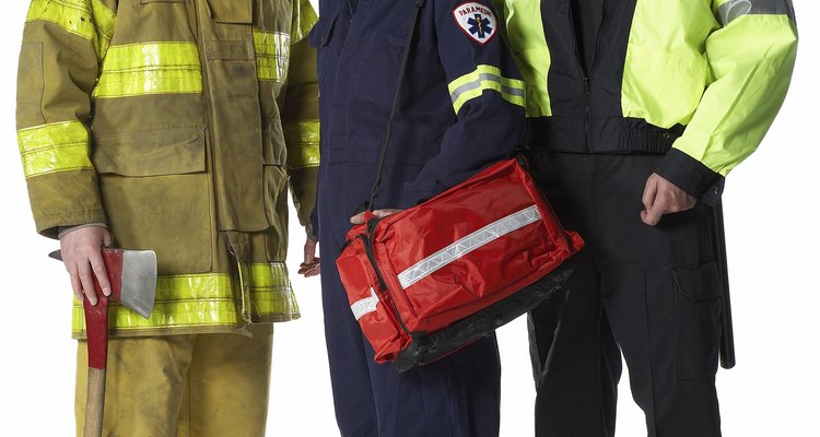 El código de ética de los bomberos proporciona directrices, establece la uniformidad y fomenta un sentido de comunidad dentro de las organizaciones de lucha contra el fuego.
