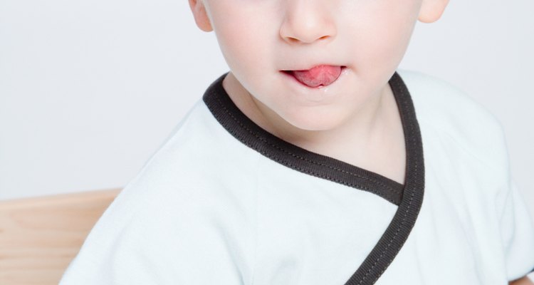Los niños desarrollan habilidades motoras finas a diferentes edades.