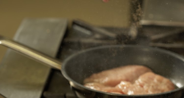 Cocer tu pollo al vapor es una forma saludable de cocinarlo.